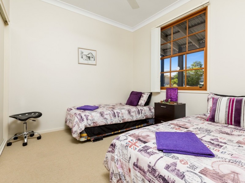 15 Dry Dock Cct, Springfield Lakes QLD 4300