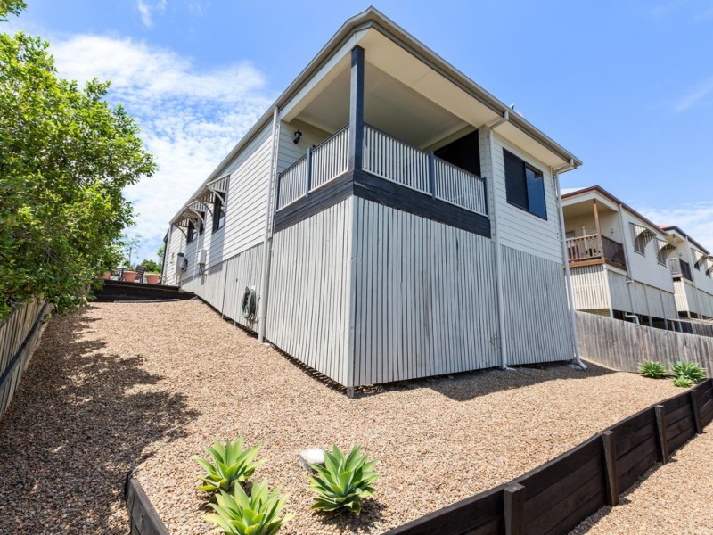 15 Dry Dock Cct, Springfield Lakes QLD 4300