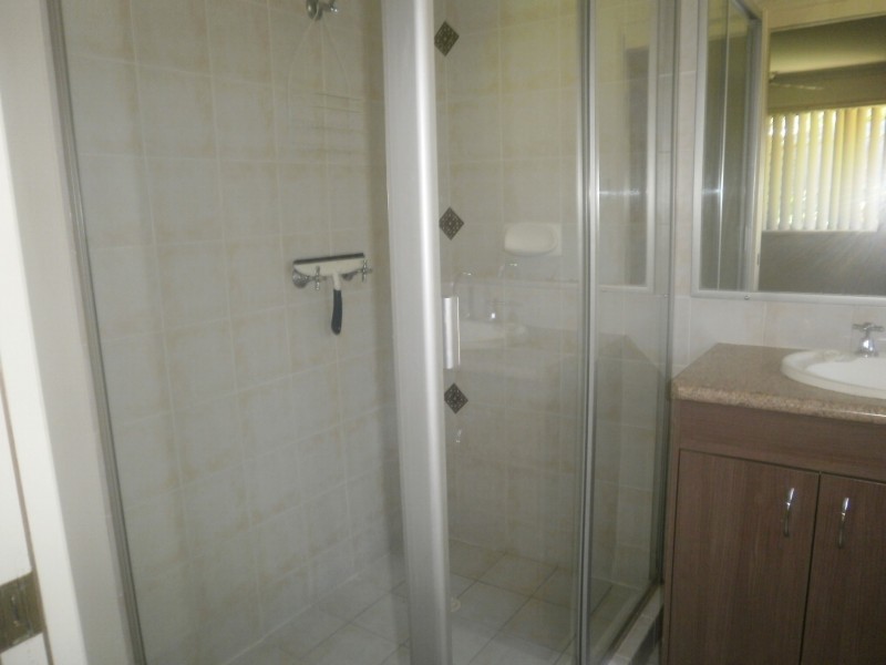 8 Burlington Terrace, Springfield Lakes QLD 4300