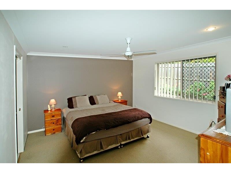 8 Burlington Terrace, Springfield Lakes QLD 4300