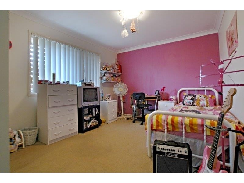 8 Burlington Terrace, Springfield Lakes QLD 4300