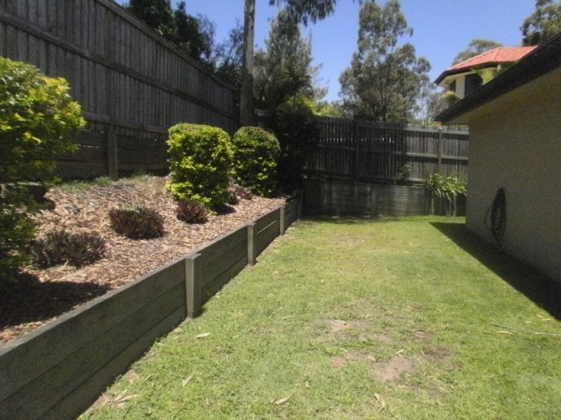 8 Burlington Terrace, Springfield Lakes QLD 4300