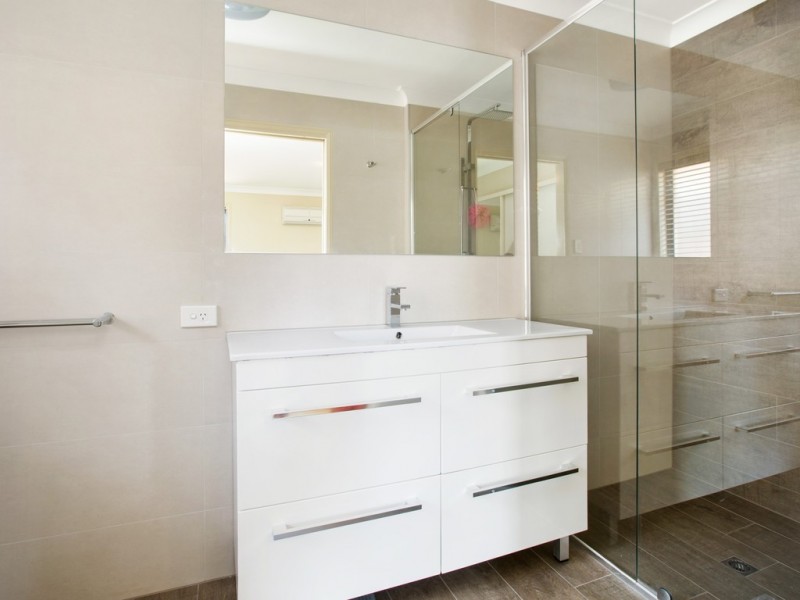 15 Chance Court, Springfield Lakes QLD 4300