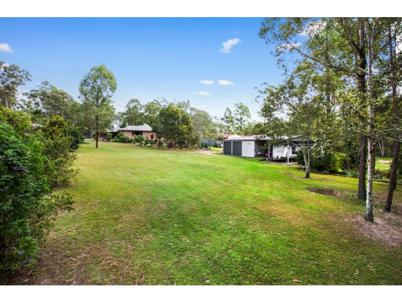 162-164 Silvereye Crescent, Greenbank QLD 4124