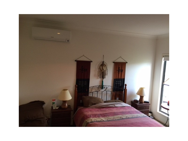 272 Lakeside Avenue, Springfield Lakes QLD 4300