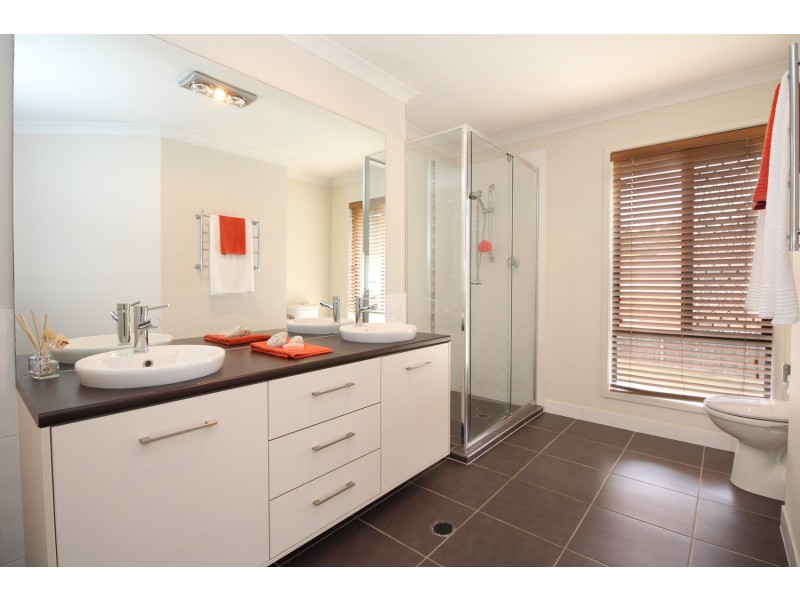 45 Wanderer Crescent, Springfield Lakes QLD 4300