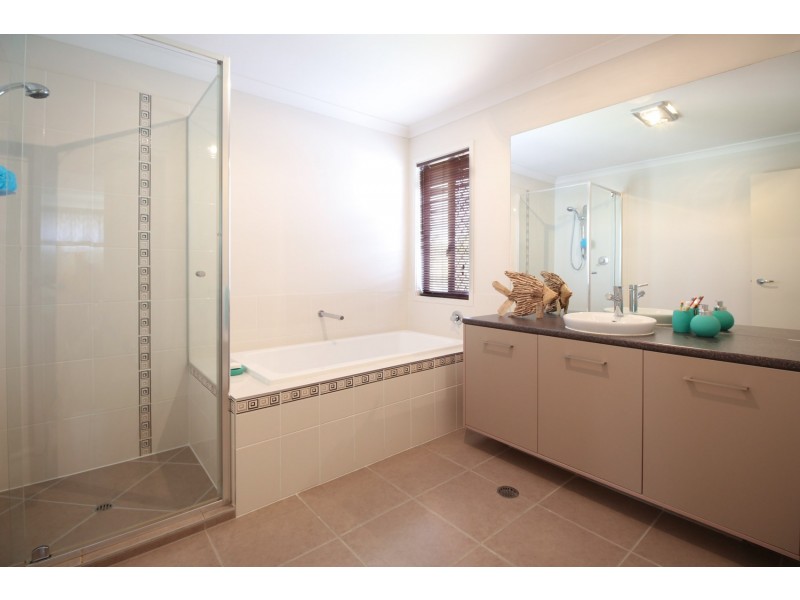 45 Wanderer Crescent, Springfield Lakes QLD 4300