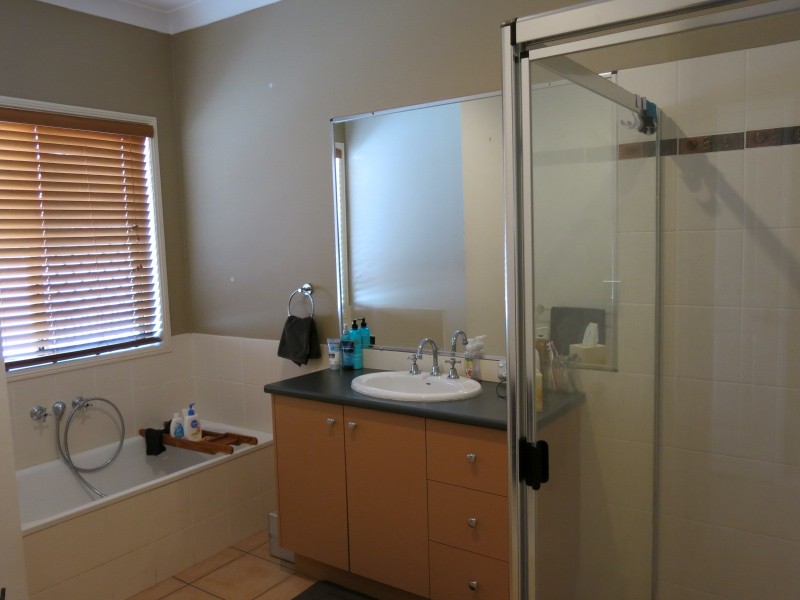 36 Lavender Street, Springfield Lakes QLD 4300