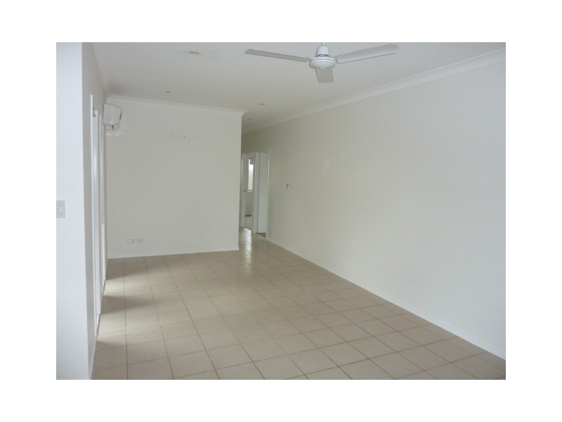 288 Lakeside Avenue, Springfield Lakes QLD 4300