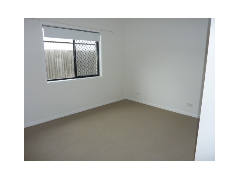 288 Lakeside Avenue, Springfield Lakes QLD 4300