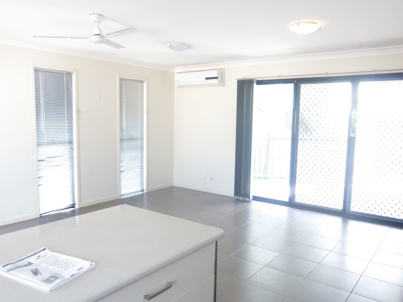 20 Park Edge Drive, Springfield Lakes QLD 4300