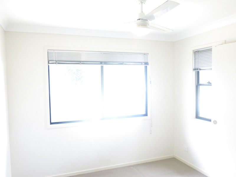 20 Park Edge Drive, Springfield Lakes QLD 4300