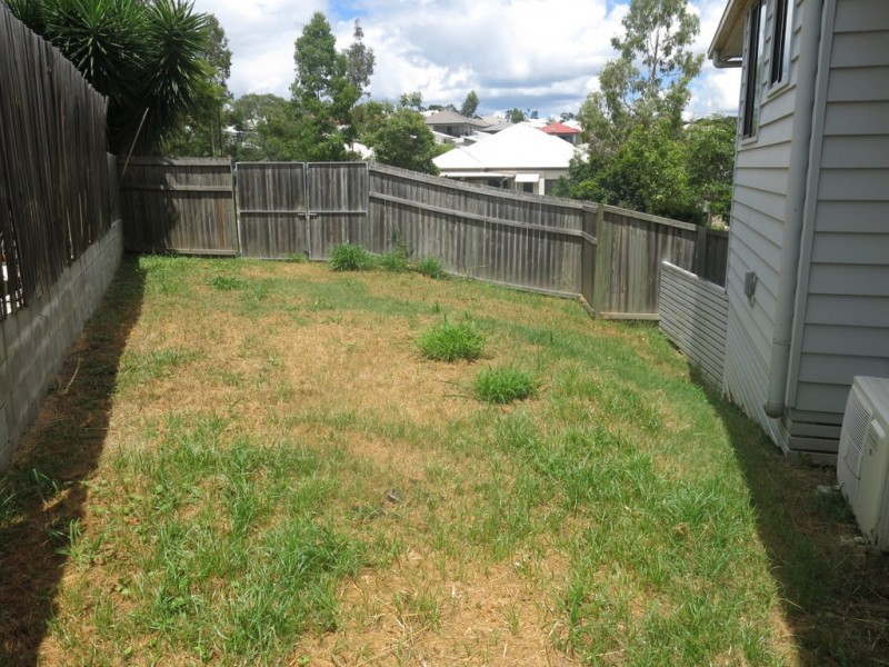 20 Park Edge Drive, Springfield Lakes QLD 4300