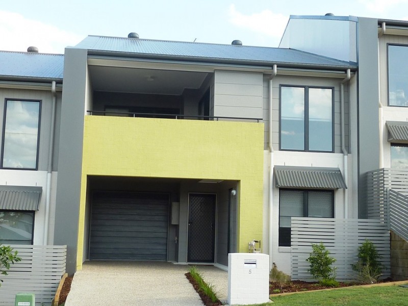 5 Alton Towers, Springfield Lakes QLD 4300