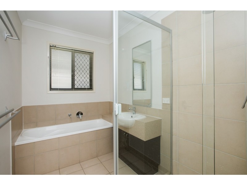 4 Orchard Crescent, Springfield Lakes QLD 4300