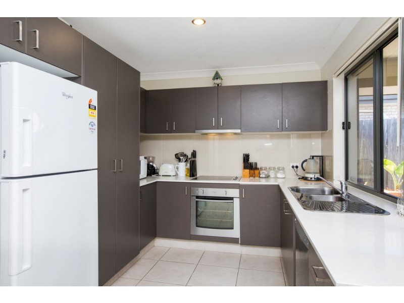 38 Geranium Drive, Springfield Lakes QLD 4300