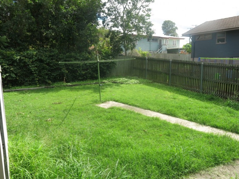 12 Wentworth Street, Leichhardt QLD 4305