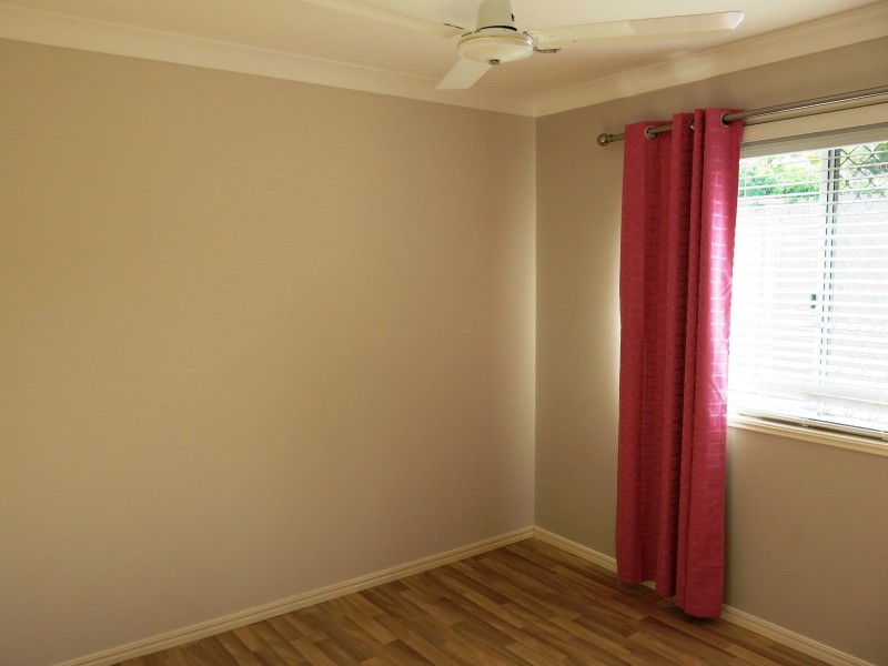 4 Lorraine St, Camira QLD 4300