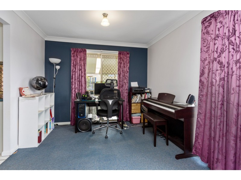 34 Canterbury Bells Cct, Springfield Lakes QLD 4300