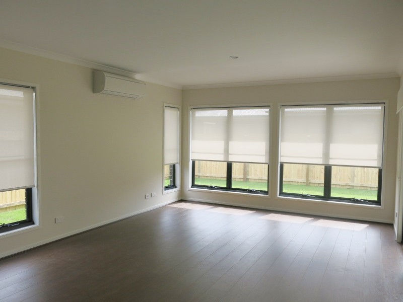 6 Comfort Street, South Ripley QLD 4306