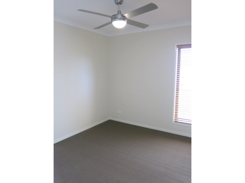 6 Comfort Street, South Ripley QLD 4306