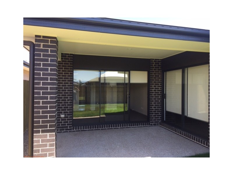 6 Comfort Street, South Ripley QLD 4306