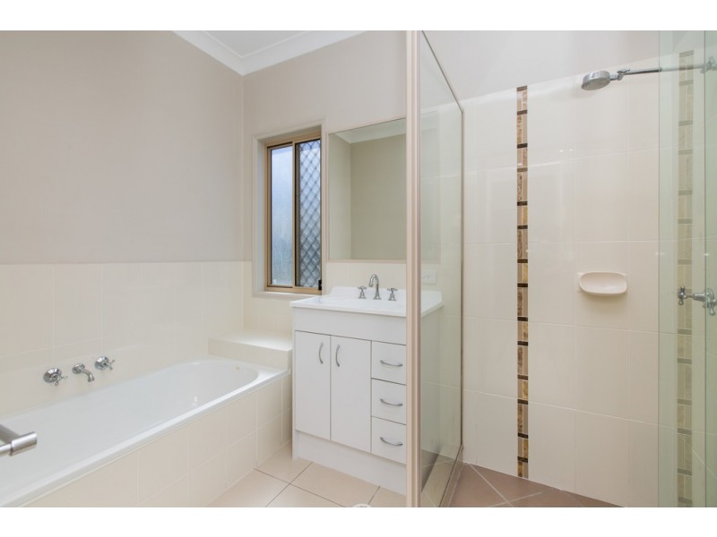 15 Violet Ave, Springfield Lakes QLD 4300