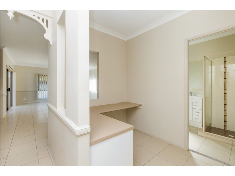 15 Violet Ave, Springfield Lakes QLD 4300