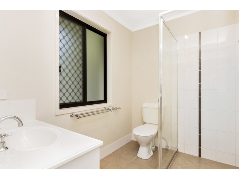 27 Shallow Bay Drive, Springfield Lakes QLD 4300