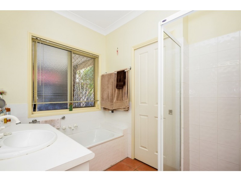 18 Harriet Court, Springfield Lakes QLD 4300