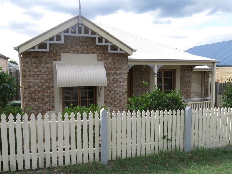 4 Rachele Close, Forest Lake QLD 4078