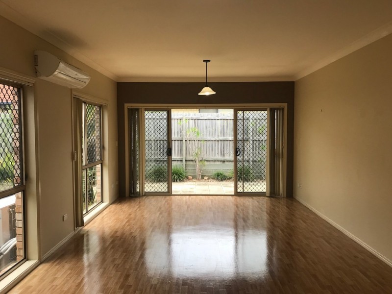 4 Rachele Close, Forest Lake QLD 4078