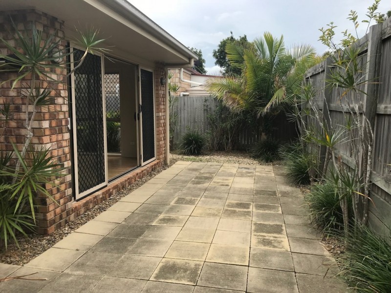 4 Rachele Close, Forest Lake QLD 4078