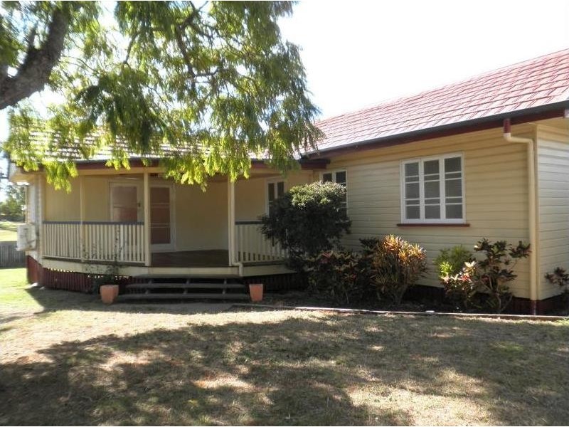 27 Denman Street, Leichhardt QLD 4305
