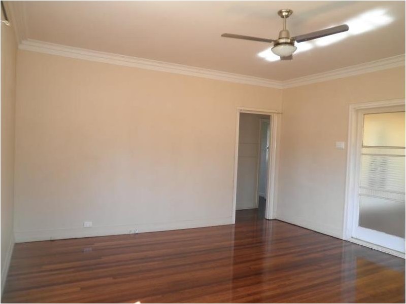 27 Denman Street, Leichhardt QLD 4305