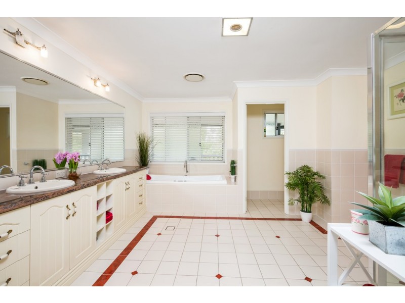 39 St Augustines Drive, Augustine Heights QLD 4300