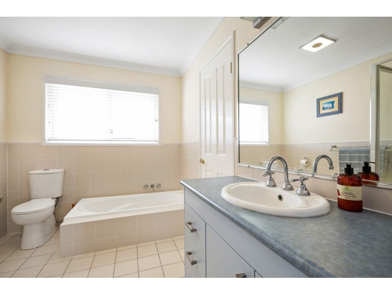 39 St Augustines Drive, Augustine Heights QLD 4300