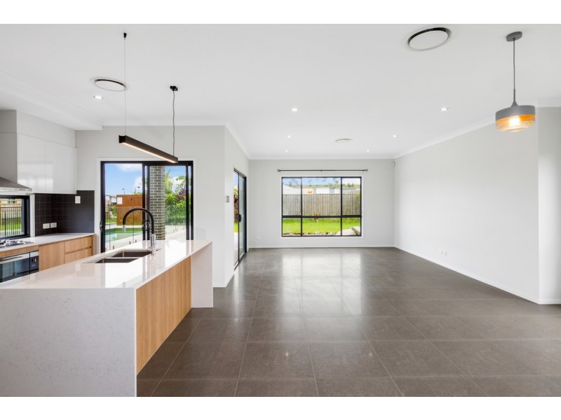 15 Harmony Crescent, South Ripley QLD 4306
