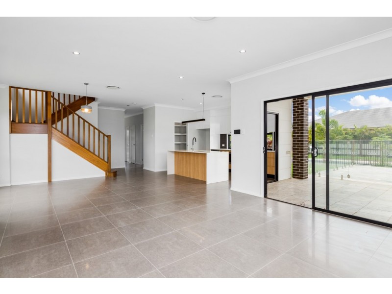 15 Harmony Crescent, South Ripley QLD 4306