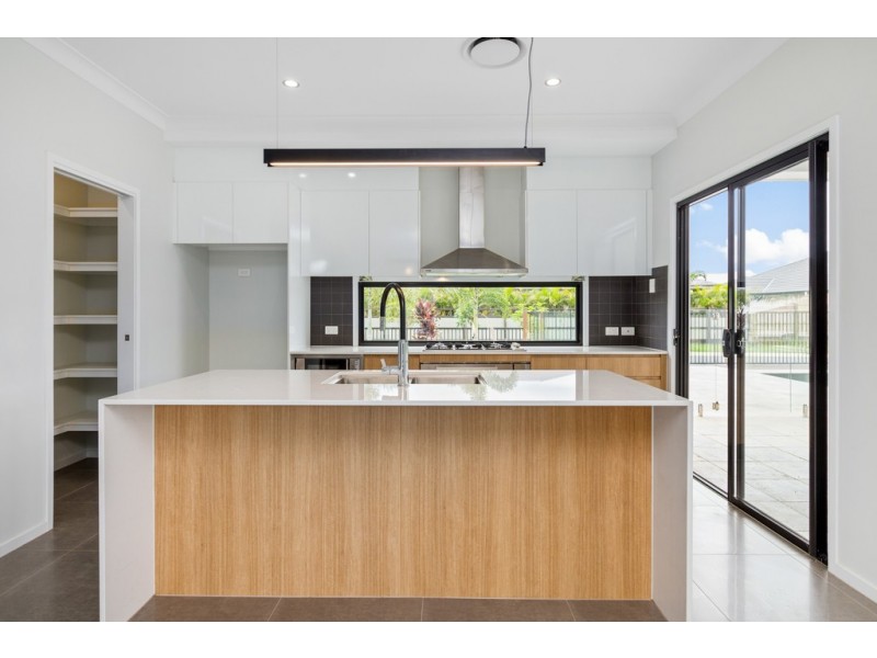 15 Harmony Crescent, South Ripley QLD 4306