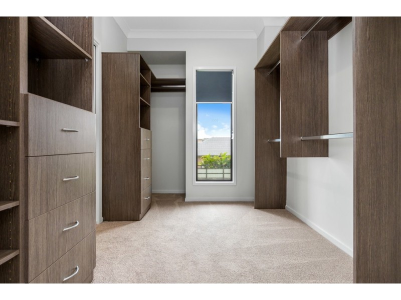 15 Harmony Crescent, South Ripley QLD 4306