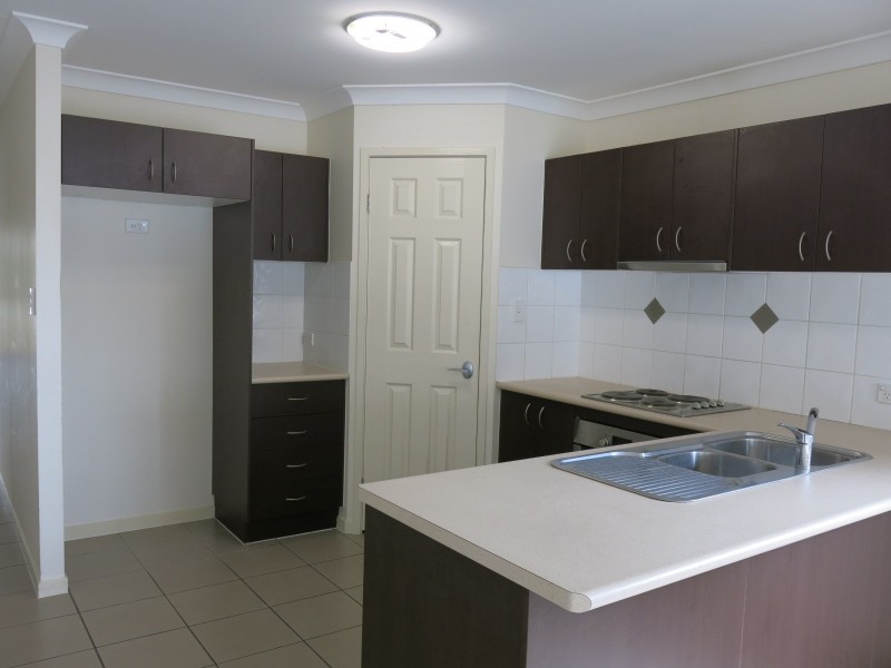 28 Wimbeldon Street, Springfield Lakes QLD 4300