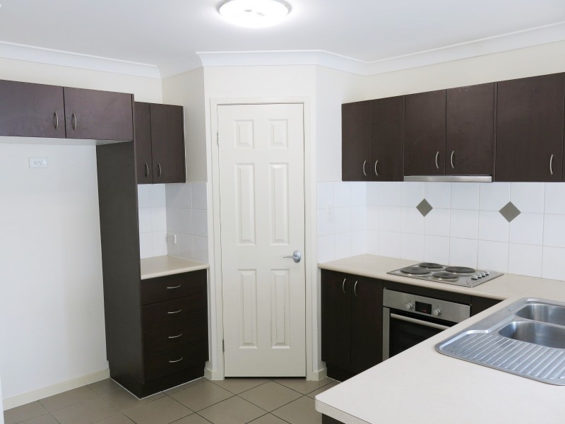 28 Wimbeldon Street, Springfield Lakes QLD 4300