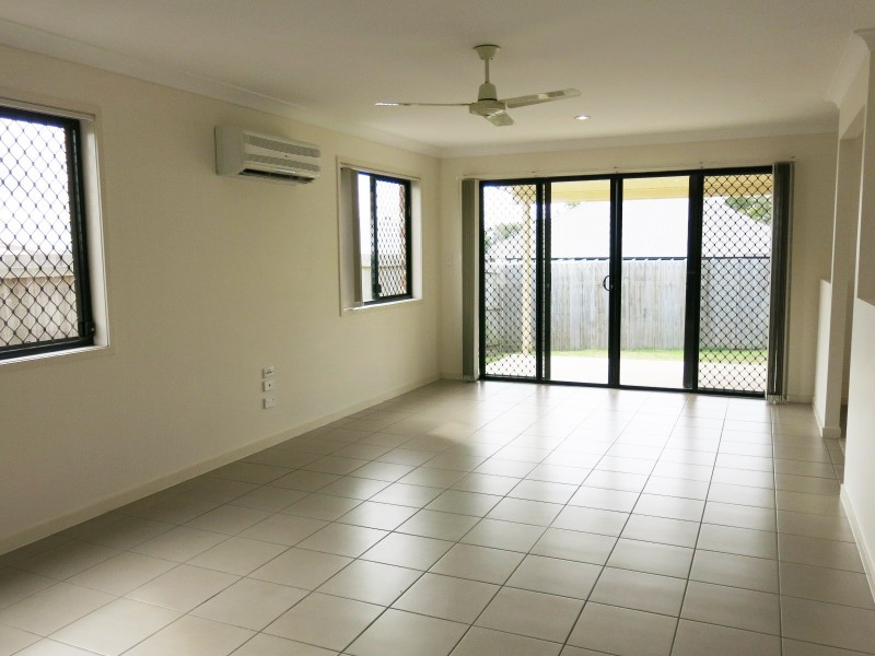 28 Wimbeldon Street, Springfield Lakes QLD 4300