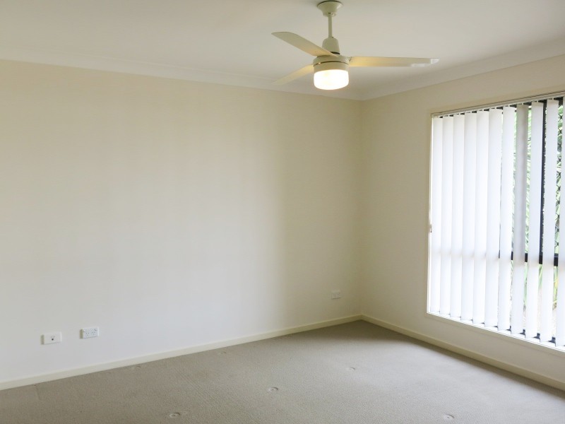 28 Wimbeldon Street, Springfield Lakes QLD 4300