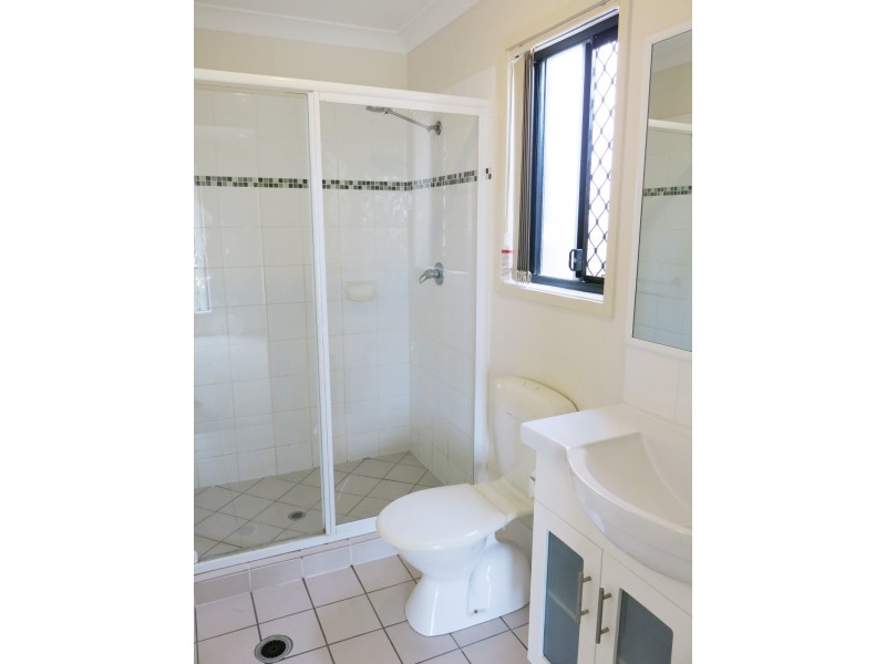 28 Wimbeldon Street, Springfield Lakes QLD 4300