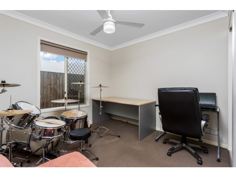 29 Opperman Drive, Springfield Lakes QLD 4300