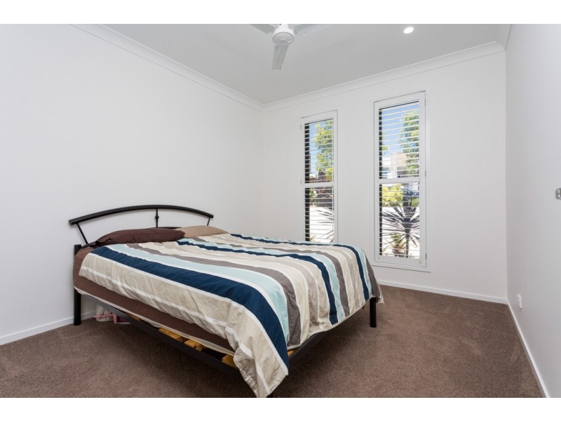 64 Crest Ridge Parade, Brookwater QLD 4300