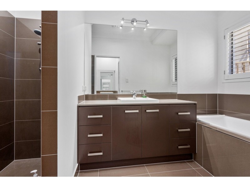 64 Crest Ridge Parade, Brookwater QLD 4300