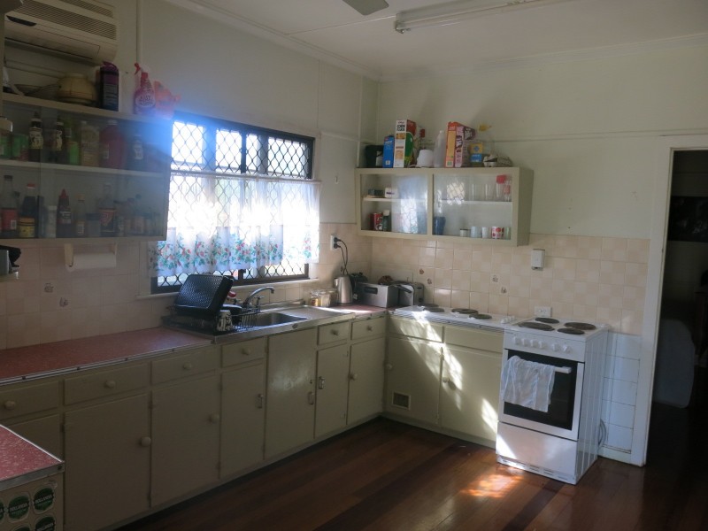 79 Raceview Street, Raceview QLD 4305